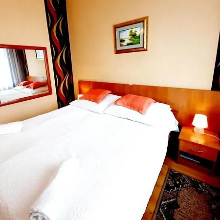 Hotel Bursztyn Kalisz (Greater Poland)